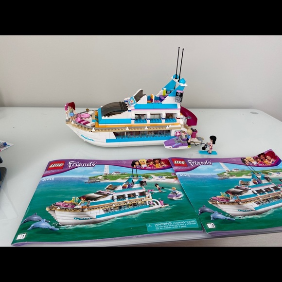 Legos Dolphin Cruiser - Picture 2 of 13